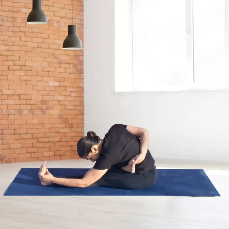 Tri Pada Adho Mukha Svanasana